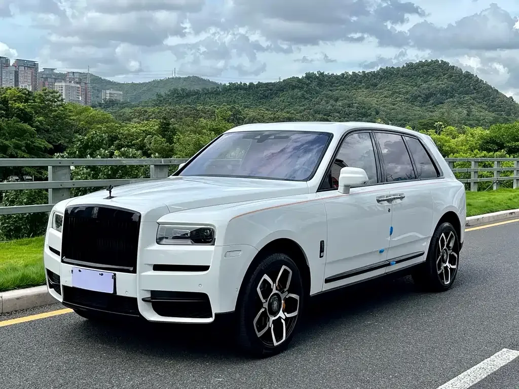 Rolls-Royce Cullinan — фото 1
