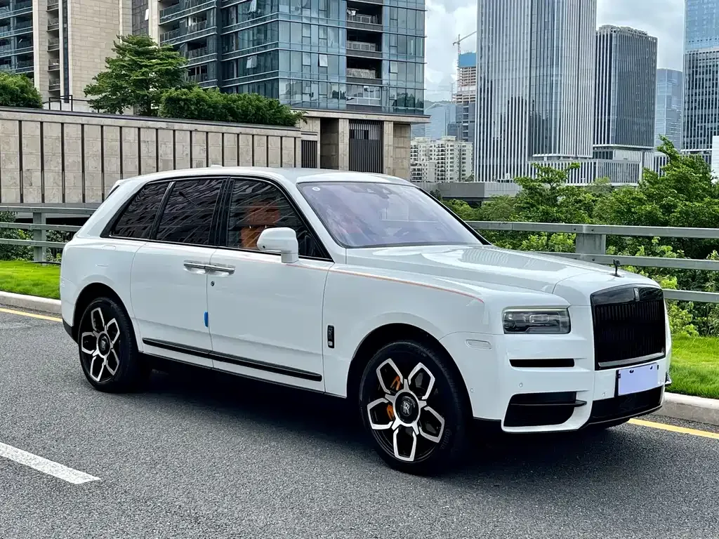 Rolls-Royce Cullinan — фото 10