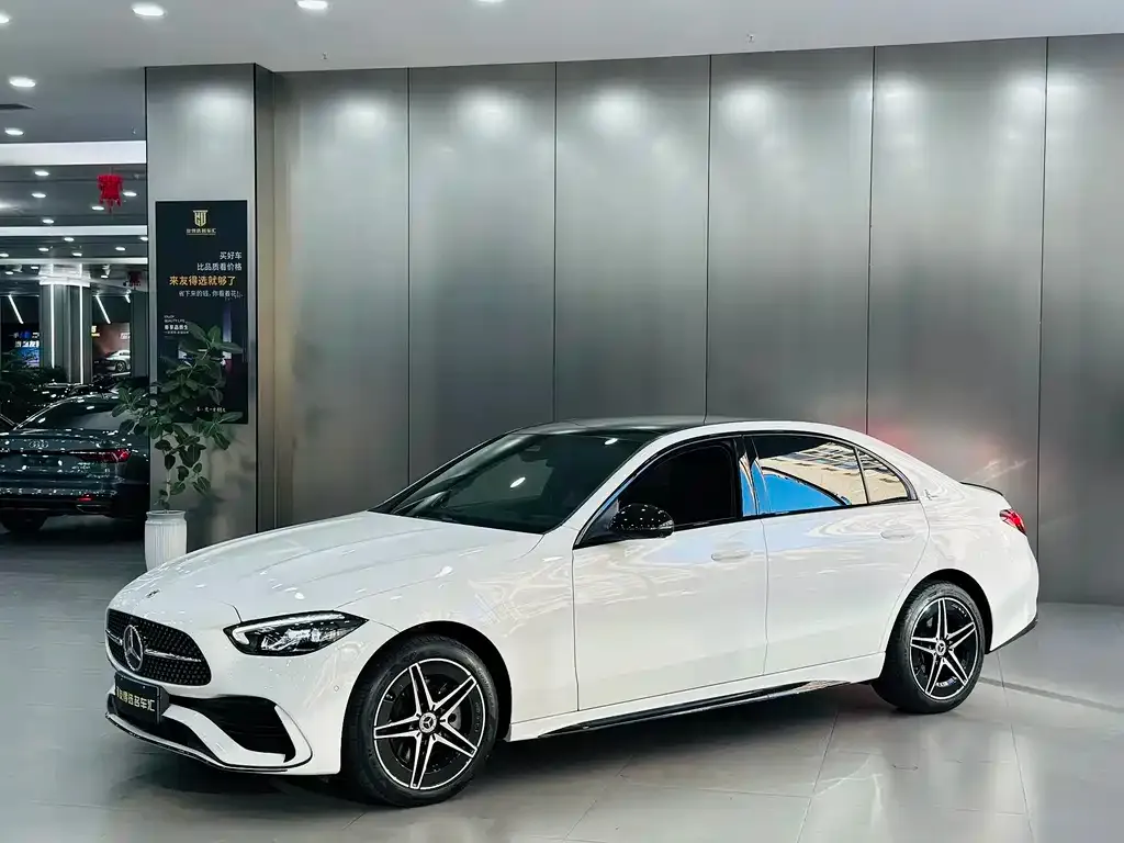 Mercedes-Benz C-Class — фото 1