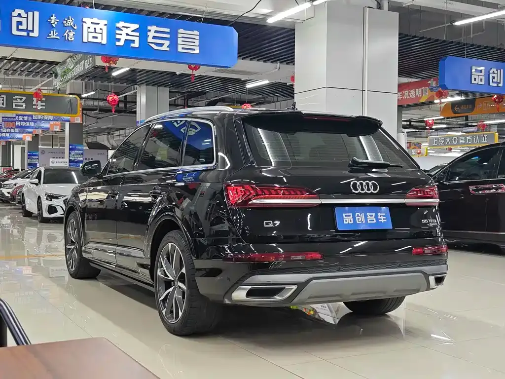 Audi Q7 — фото 4