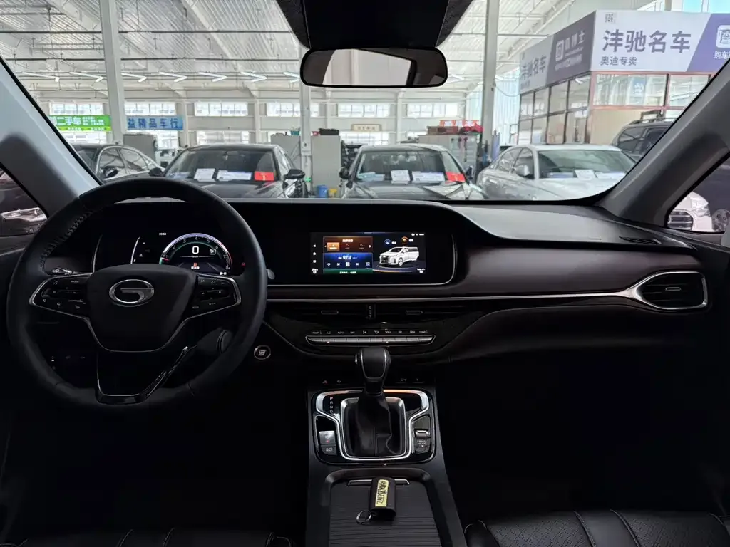 GAC Motor Trumpchi M6 — фото 3
