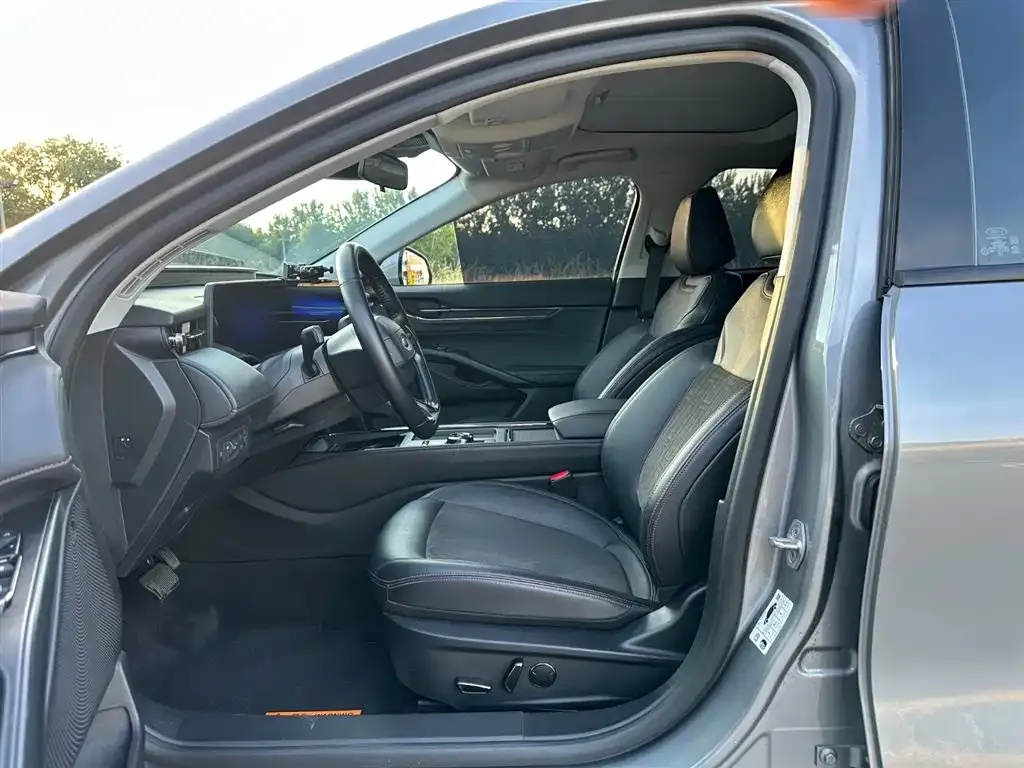 Ford Mondeo 2024 из CN, фото 2