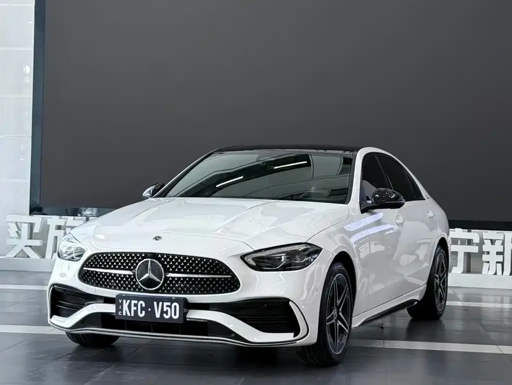 Mercedes-Benz C-Class — фото 1