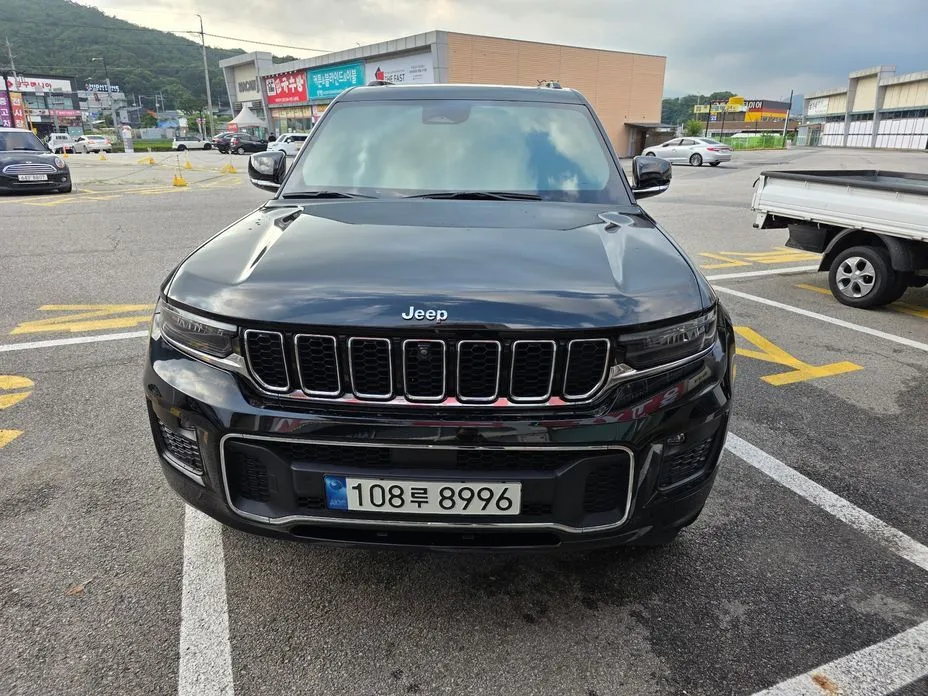 Jeep Cherokee — фото 1