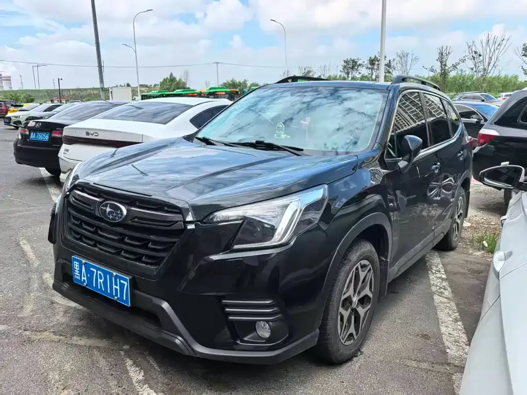 Subaru Forester — фото 1