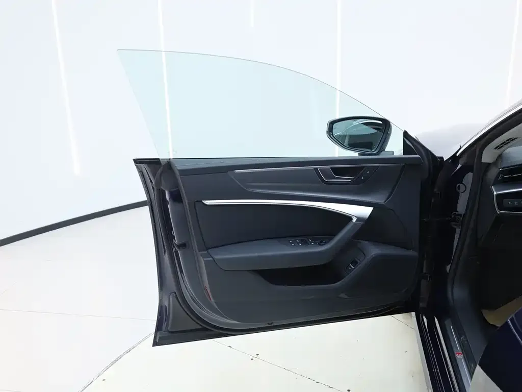 Audi A7L 2024 из CN, фото 3