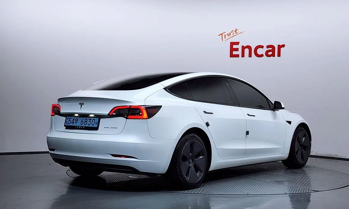 Tesla Model 3 — фото 5