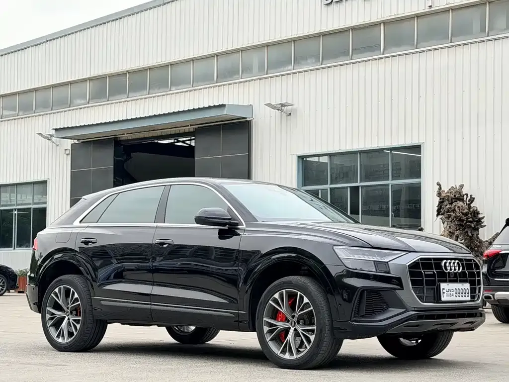 Audi Q8 — фото 4