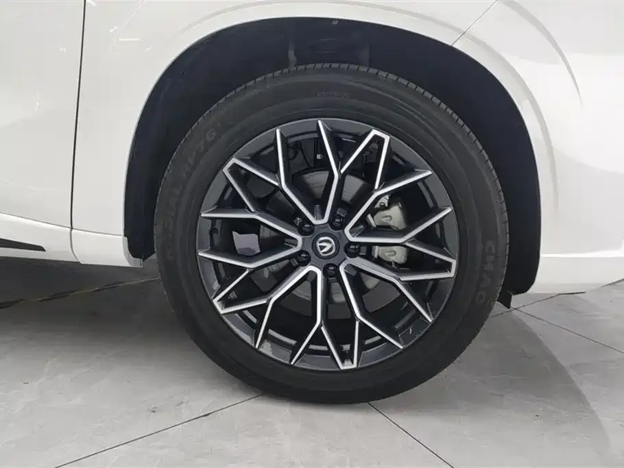 Changan UNI-Z New Energy 2025 из CN, фото 2