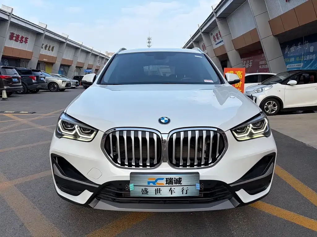 BMW X1 — фото 9