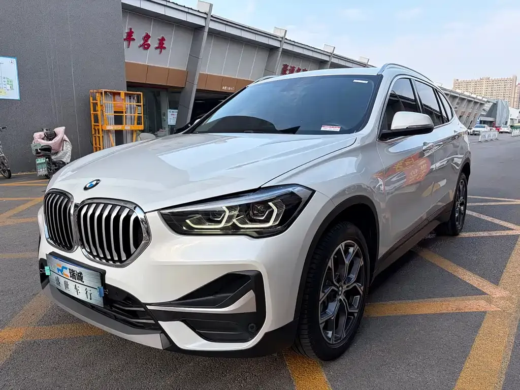 BMW X1 — фото 10