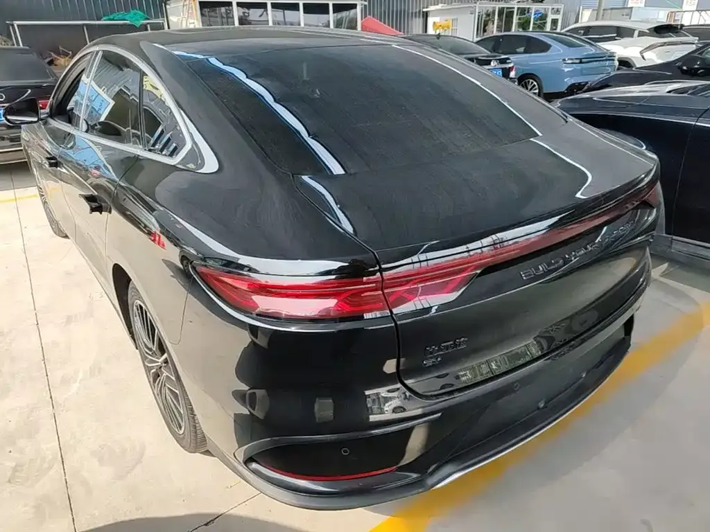 BYD Han — фото 10