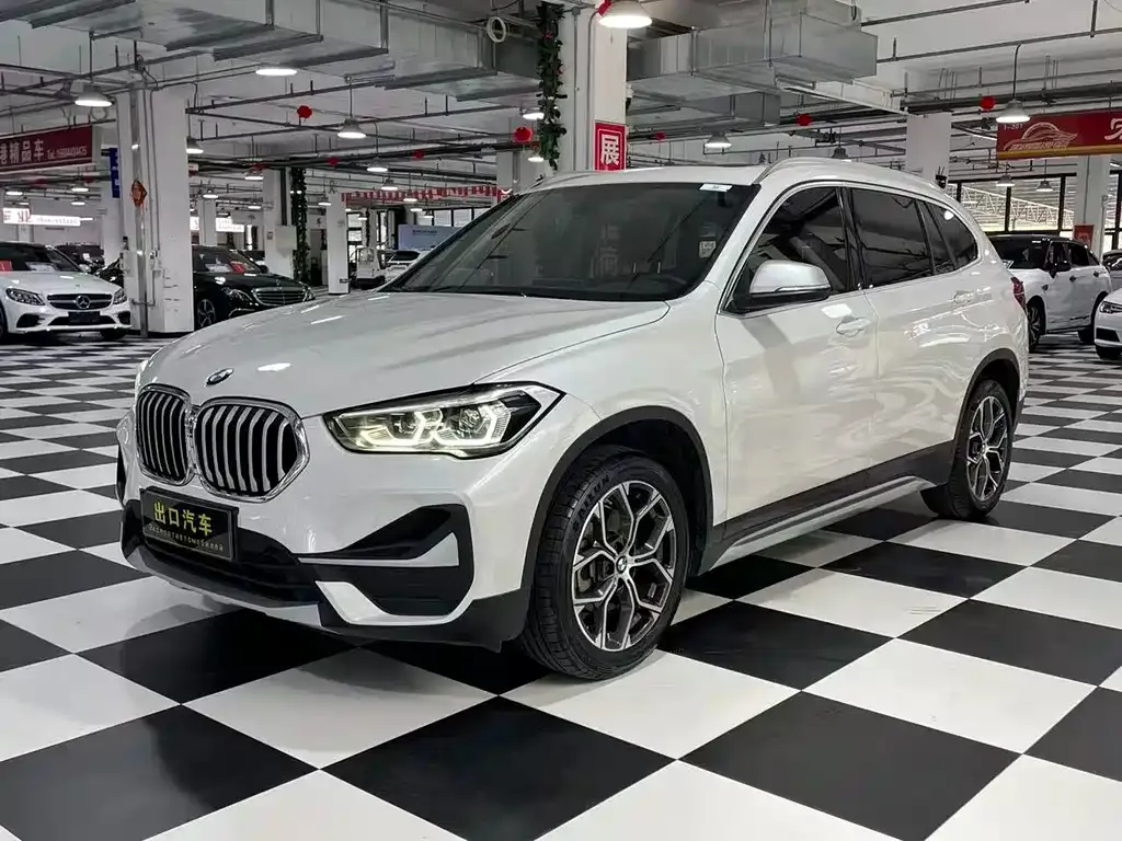 BMW X1 — фото 1