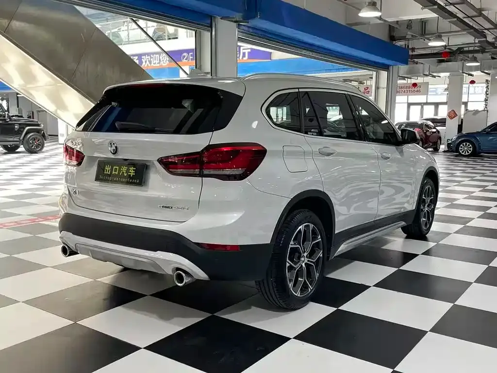 BMW X1 — фото 6