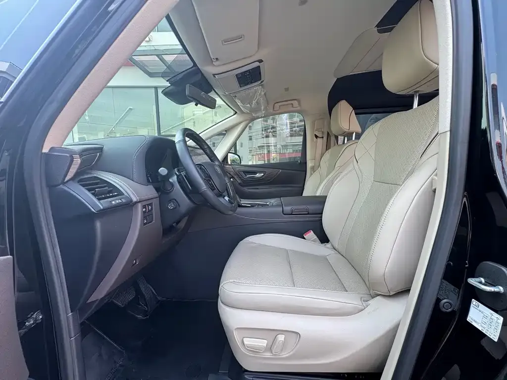 Toyota Alphard — фото 3