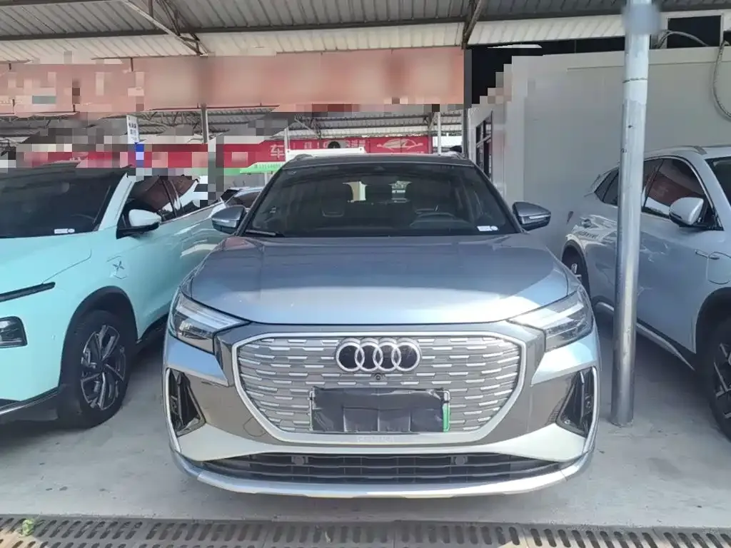 Audi Q4 e-tron — фото 3