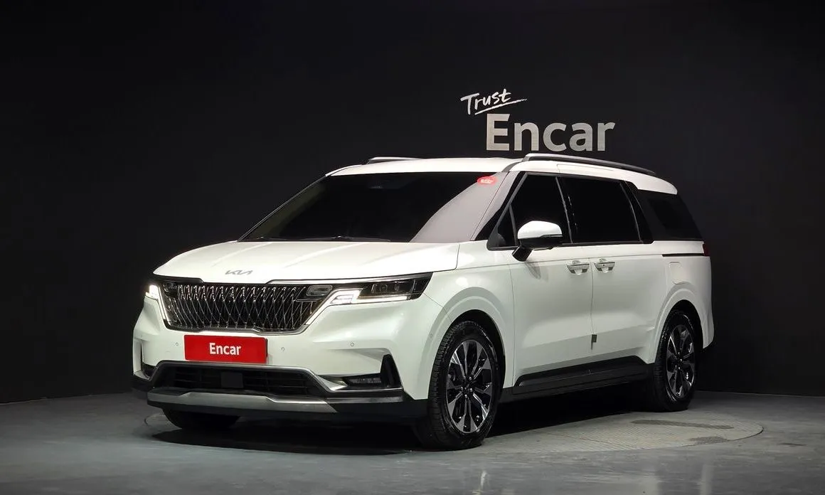 Kia Carnival — фото 1