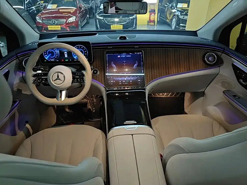 Mercedes-Benz EQE SUV — фото 2