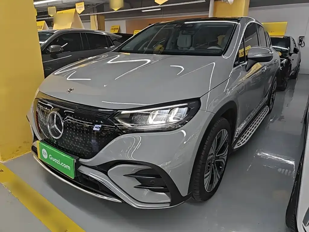 Mercedes-Benz EQE SUV — фото 5