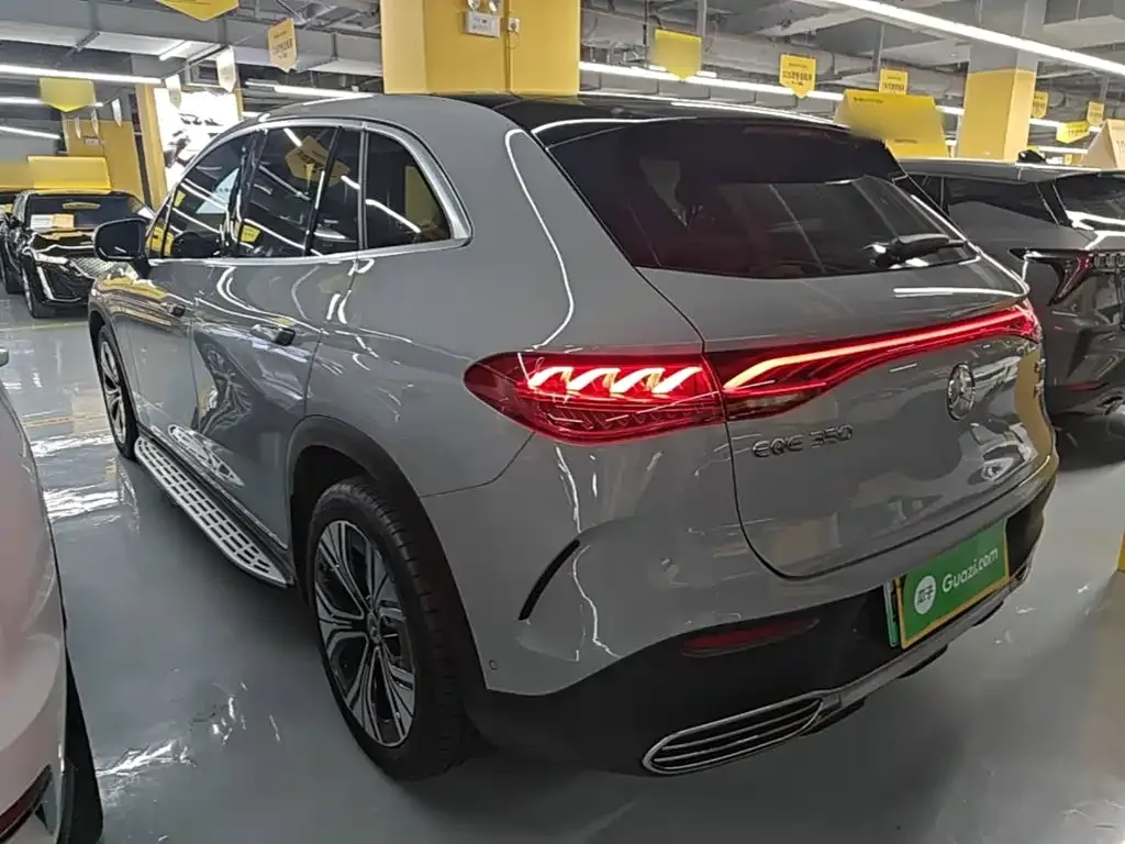 Mercedes-Benz EQE SUV — фото 10