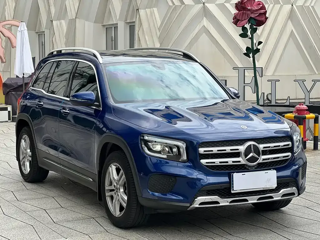 Mercedes-Benz GLB — фото 7