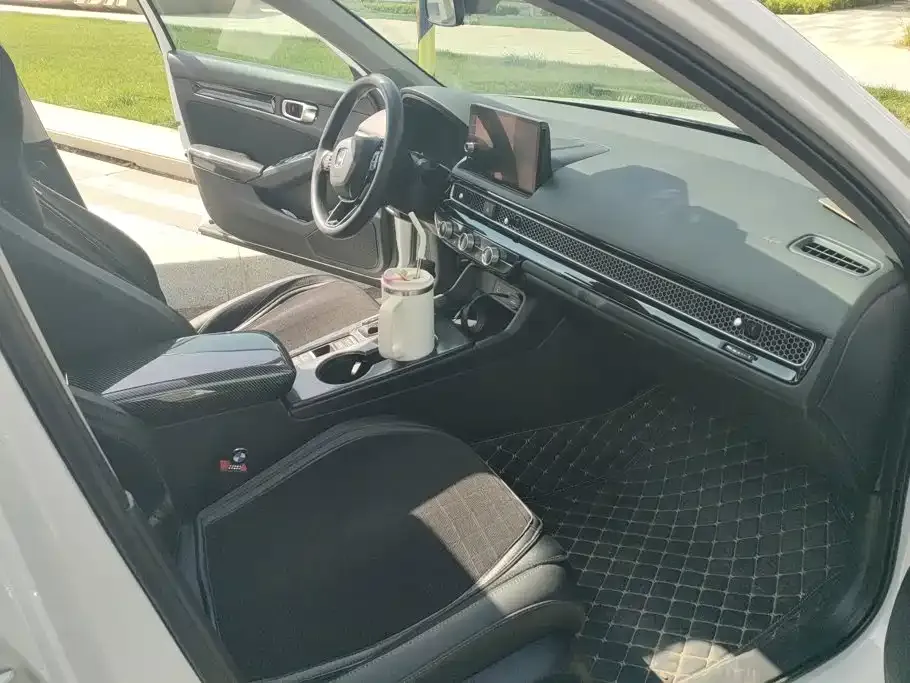 Honda Civic — фото 10
