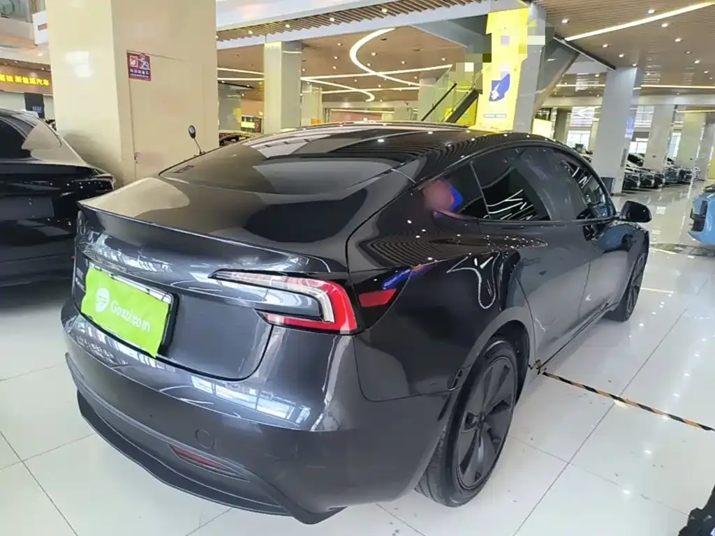 Tesla Model 3 — фото 5