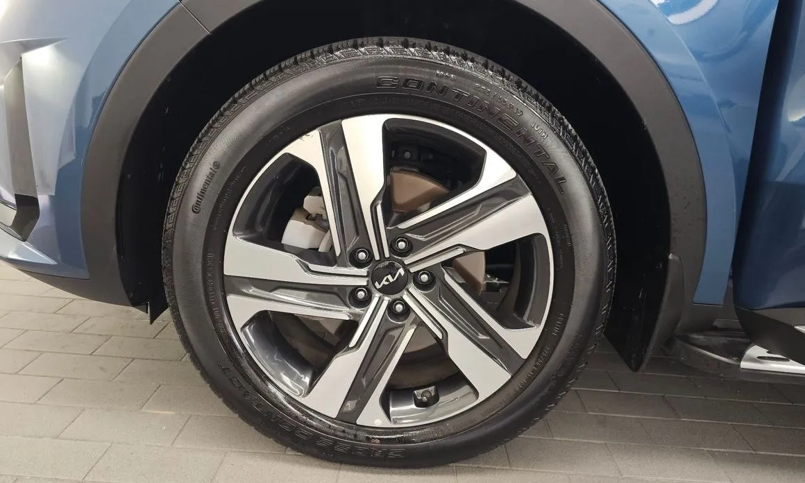 Kia Sorento — фото 10