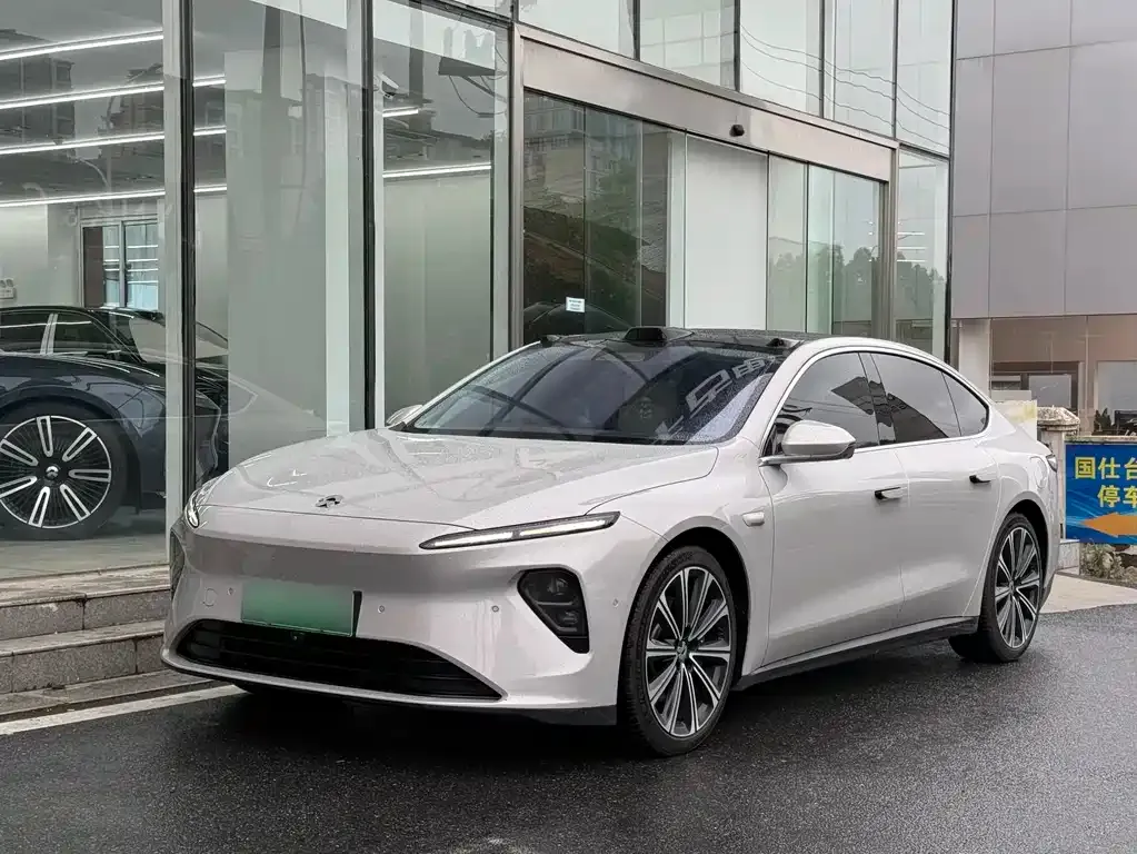 NIO ET7