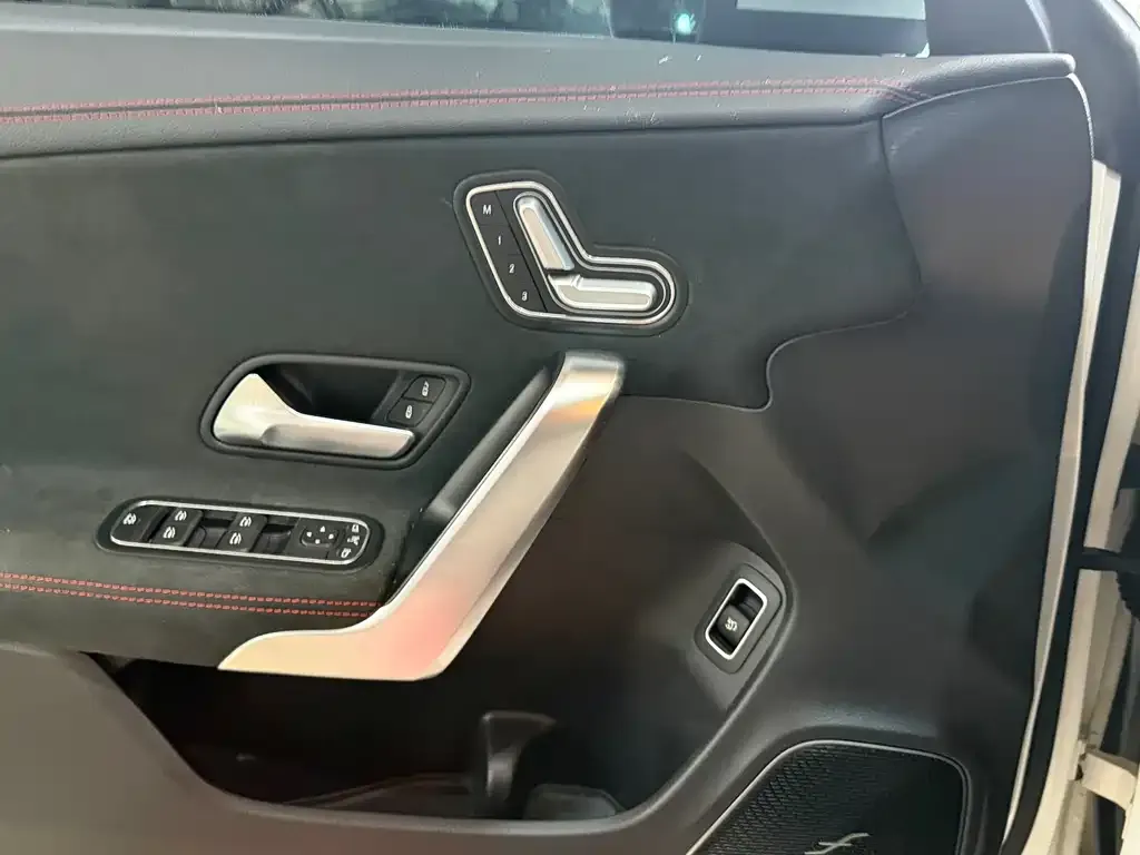 Mercedes-Benz CLA (Import) — фото 3