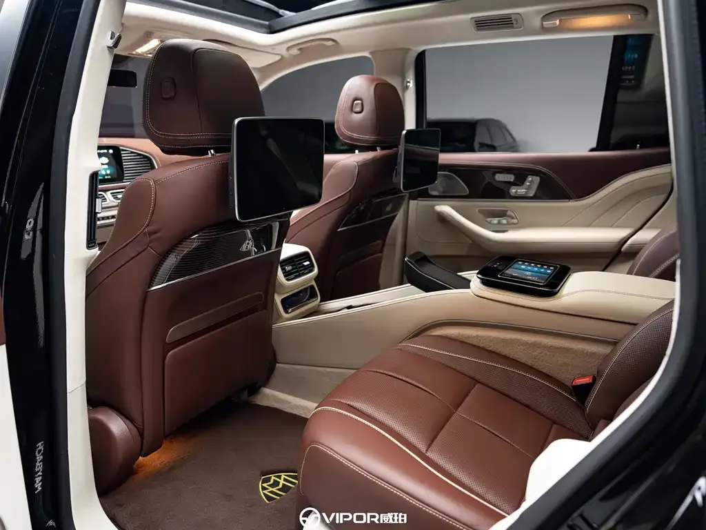 Mercedes-Benz GLS — фото 7