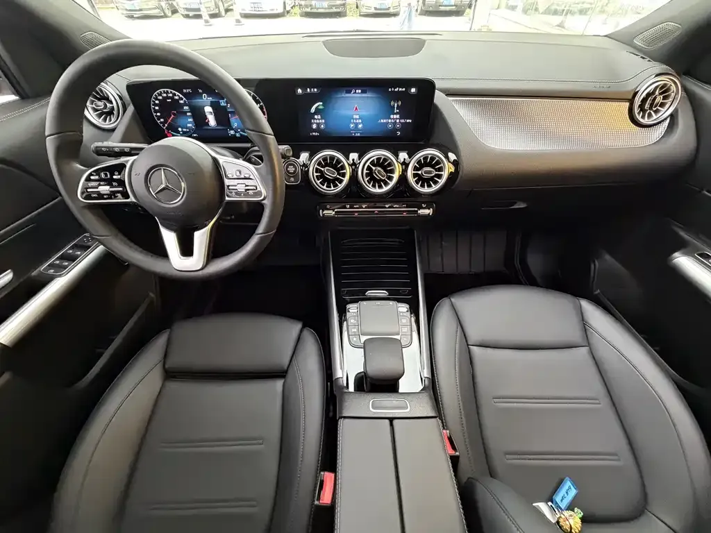 Mercedes-Benz GLA — фото 10