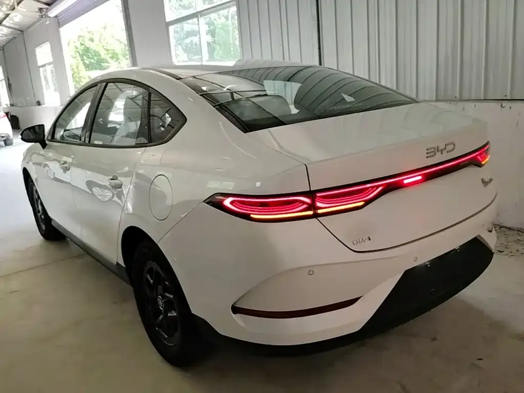 BYD Qin PLUS — фото 10