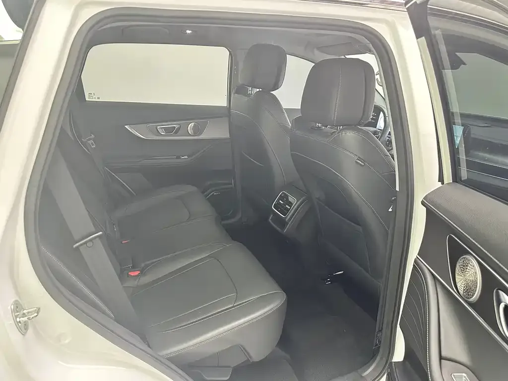 Chery Tiggo 8 PRO — фото 10
