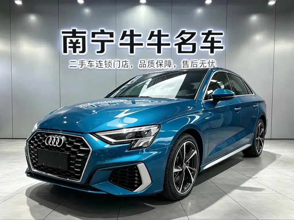 Audi A3 — фото 1