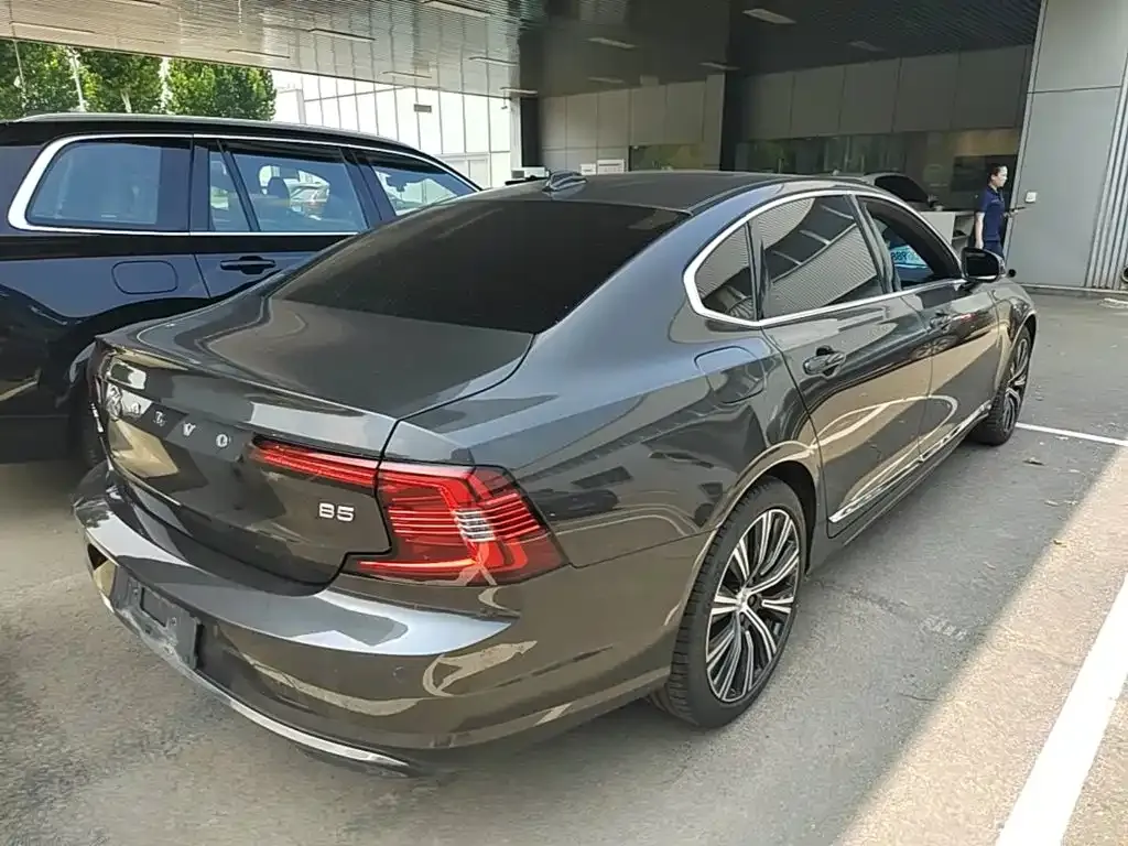 Volvo S90 — фото 9