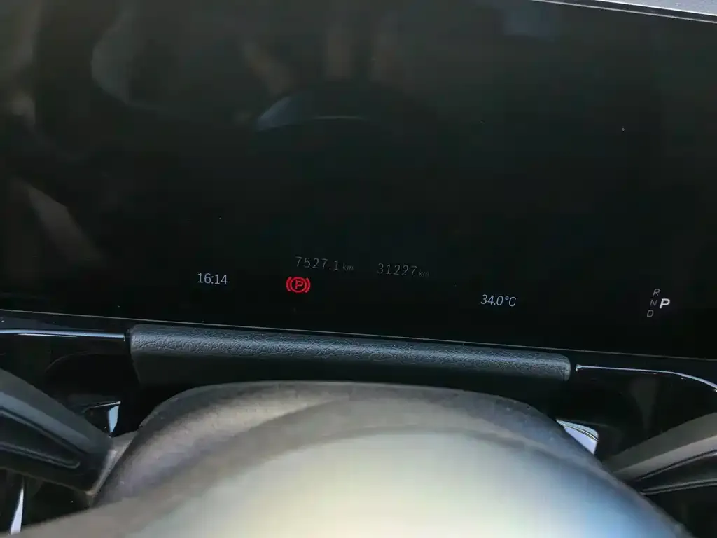 Mercedes-Benz EQA — фото 2