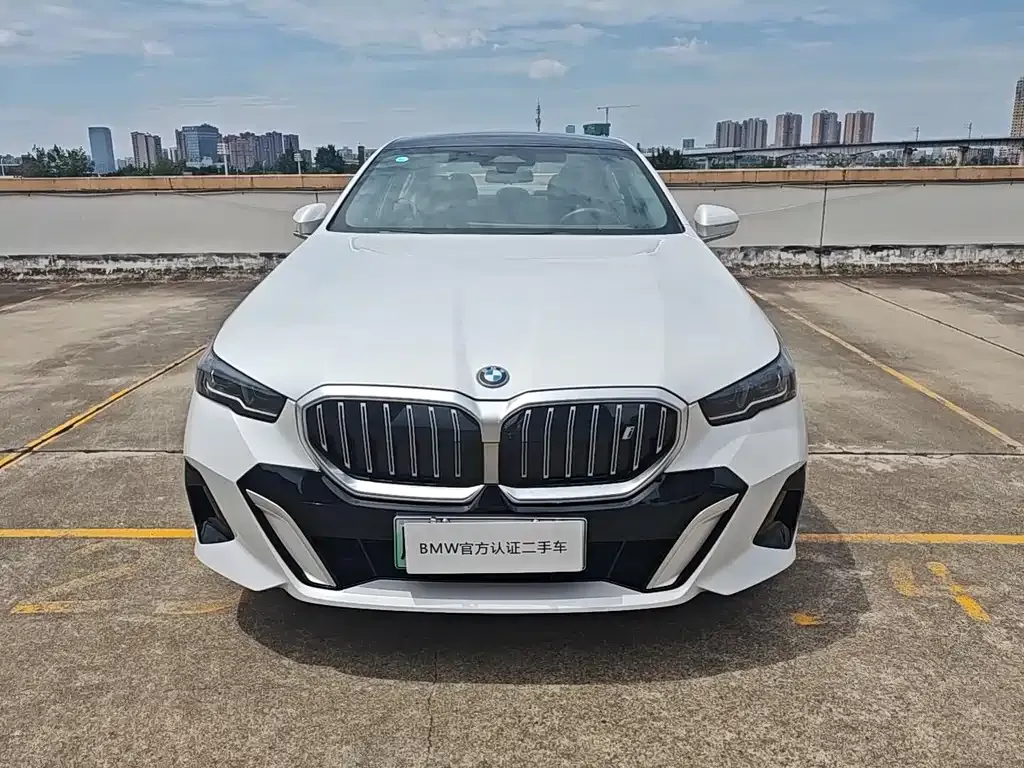 BMW i5 — фото 8