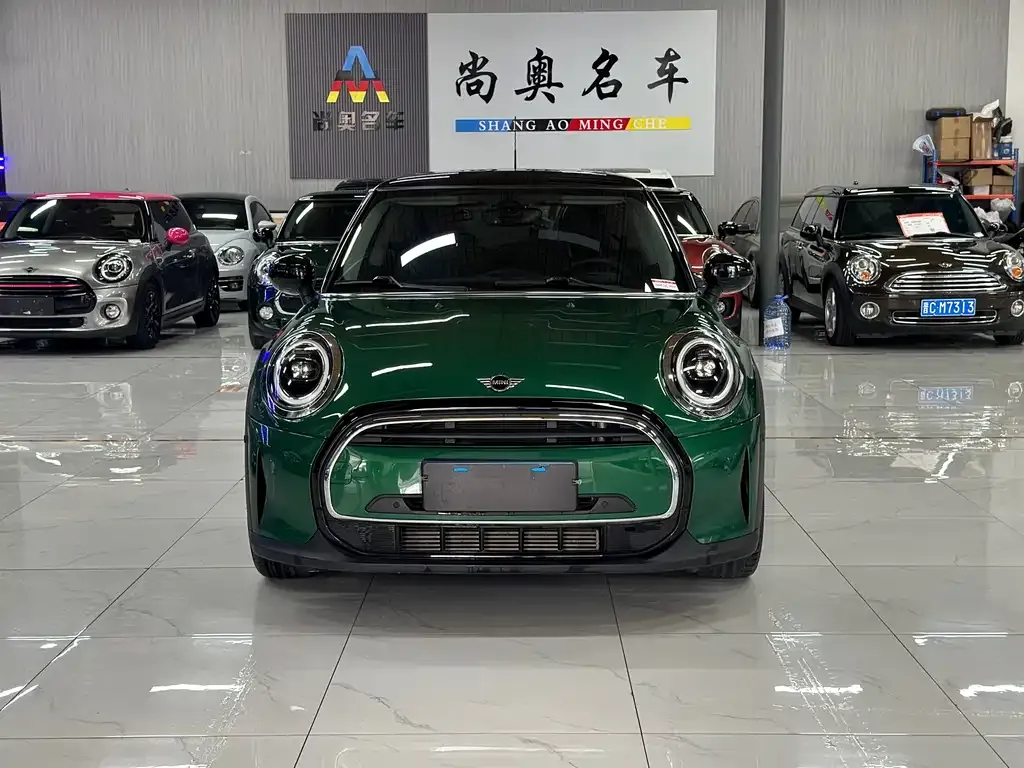 MINI Cooper (3-door) — фото 1