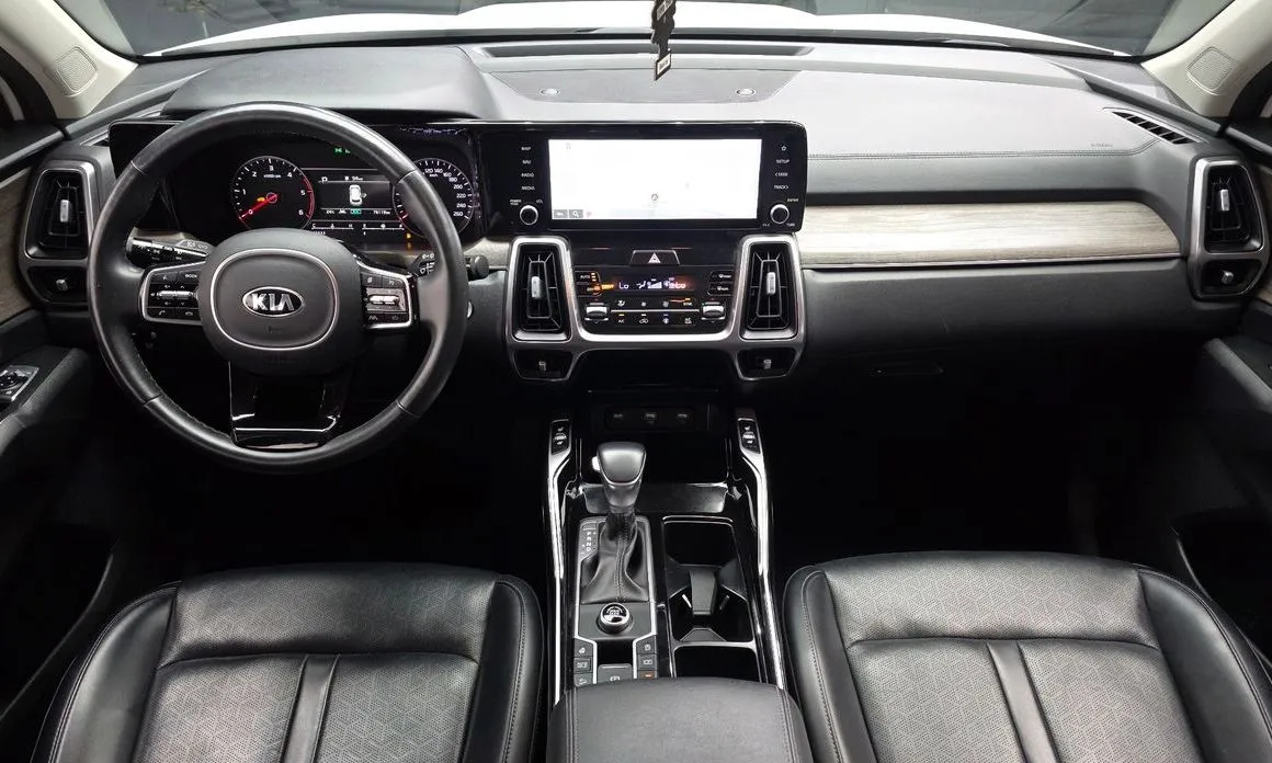 Kia Sorento — фото 9