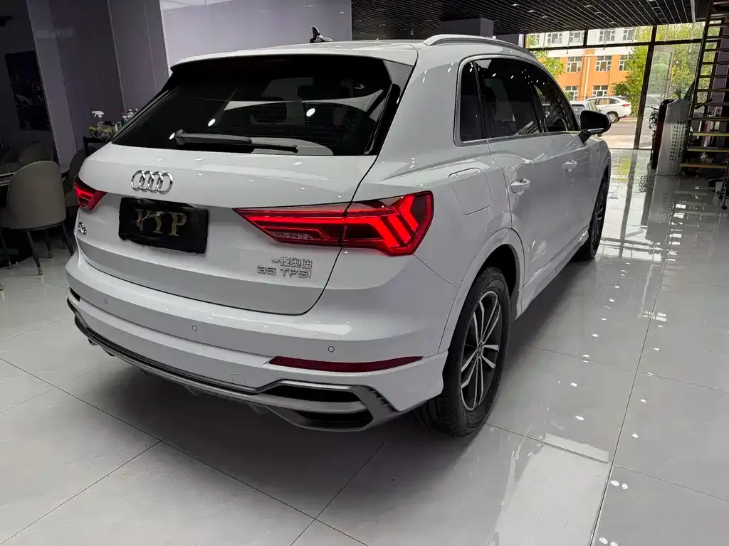 Audi Q3 — фото 8