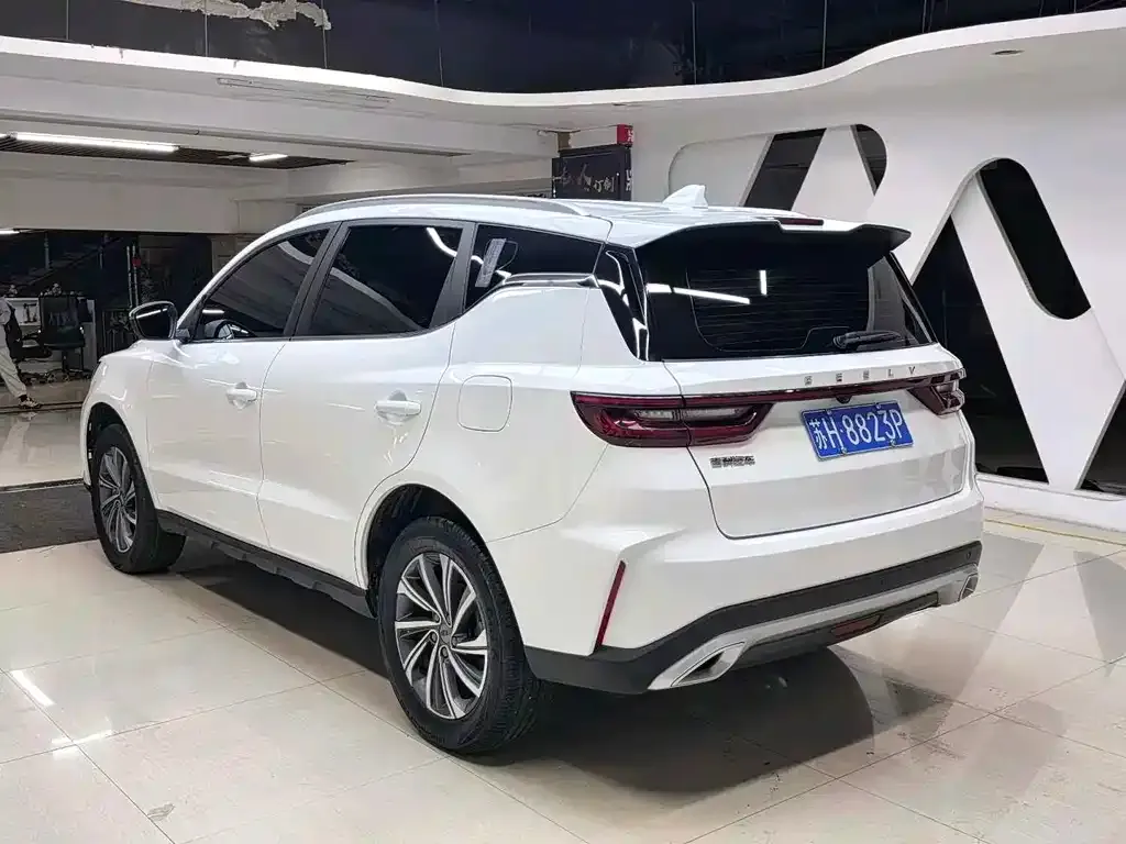 Geely Vision X6 — фото 6