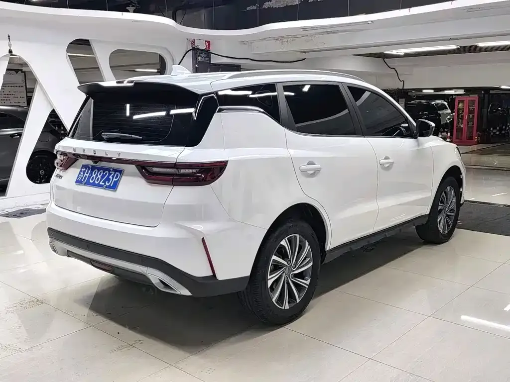 Geely Vision X6 — фото 9