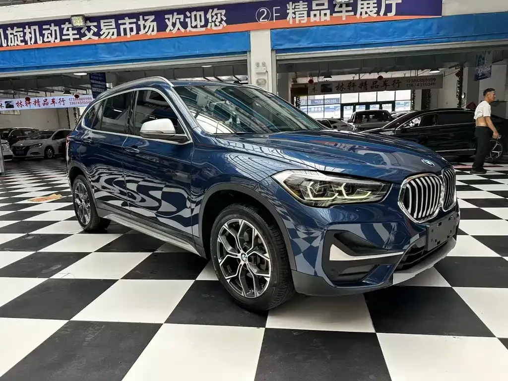 BMW X1 — фото 10