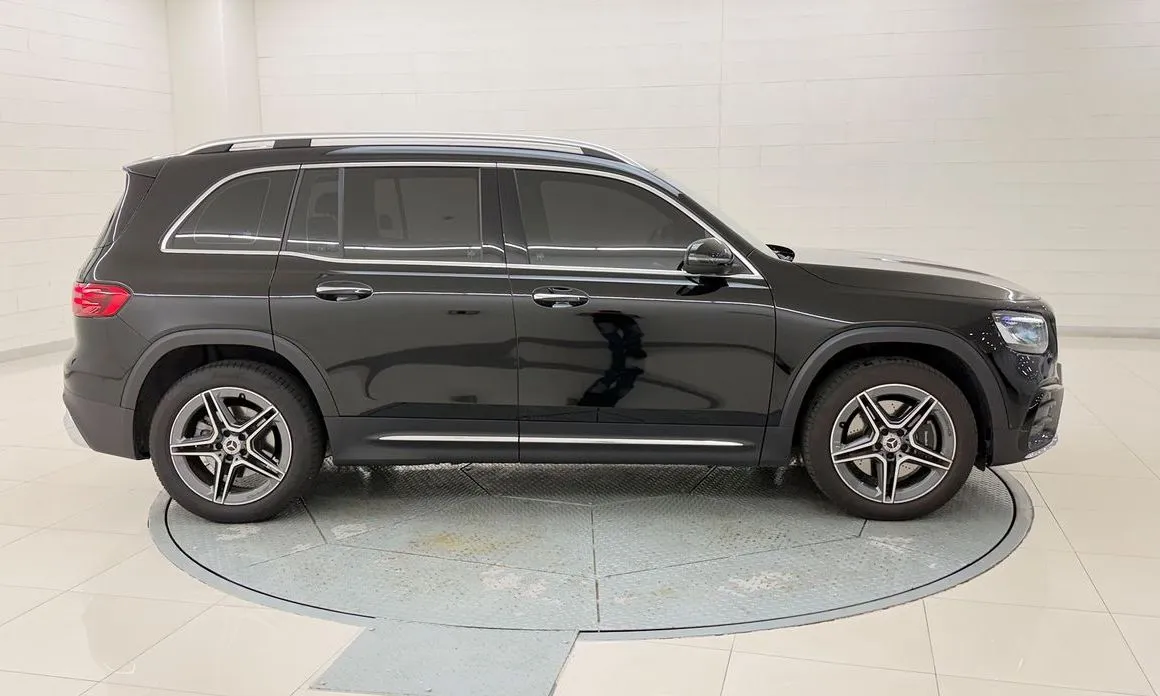 Mercedes-Benz GLB-Class — фото 10