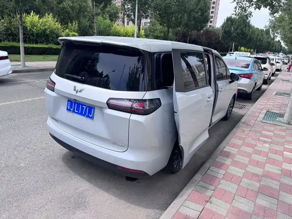 Wuling 星光730 — фото 2