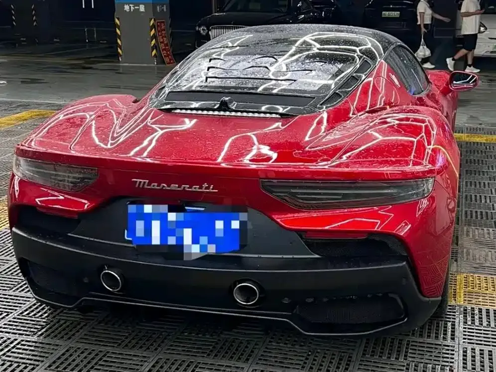 Maserati MC20 — фото 10