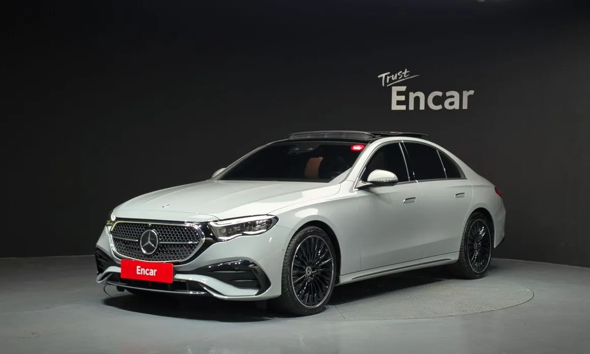 Mercedes-Benz E-Class — фото 1