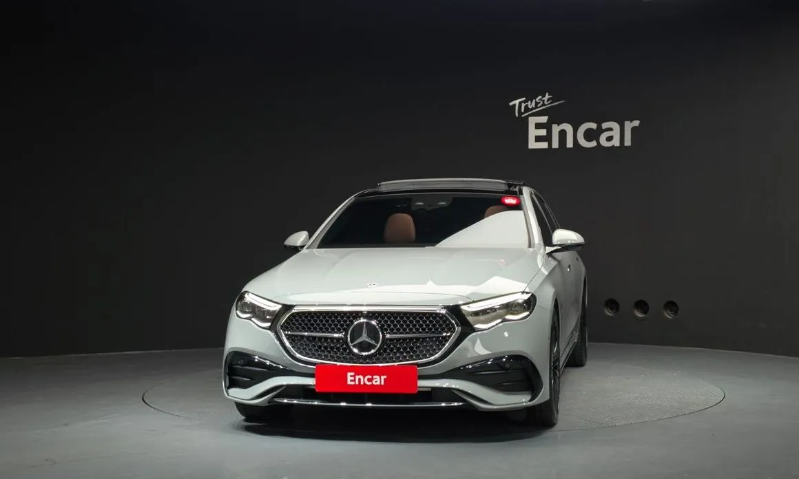 Mercedes-Benz E-Class — фото 9