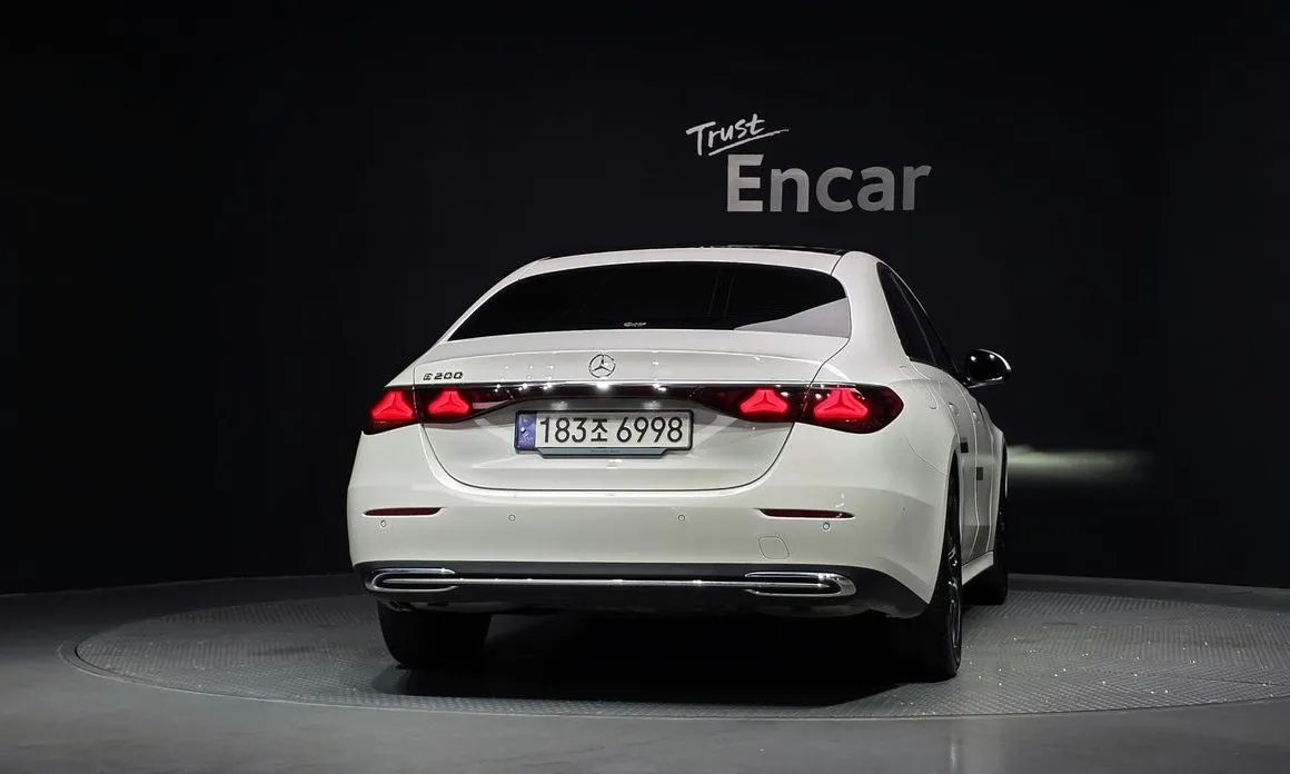 Mercedes-Benz E-Class 2024 из KR, фото 4